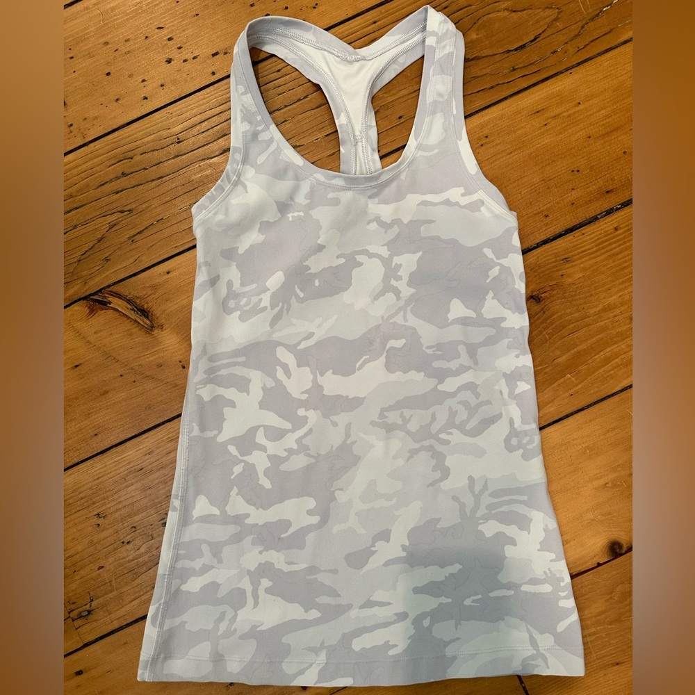 Lululemon racer back tank size 6 Camo Incognito Alpine color